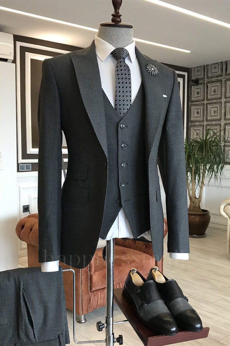 Ronin Classic Black Velvet 3-Pieces Peaked Lapel One Button Men Suits For Business