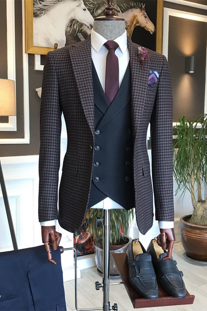 Newest Plaid Peaked Lapel Three Pieces Business Men Suits With Black Vest | Happnessmall