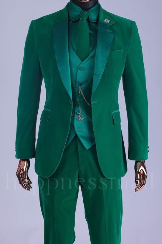 Petros Popular Green Notched Lapel Three Pieces Velvet Prom Suits