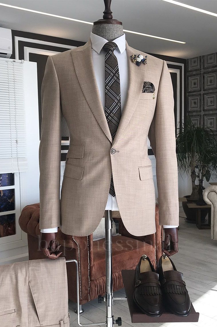 Penelope Stylish Pink Peaked Lapel Slim Fit One Button Men Suits For Proms