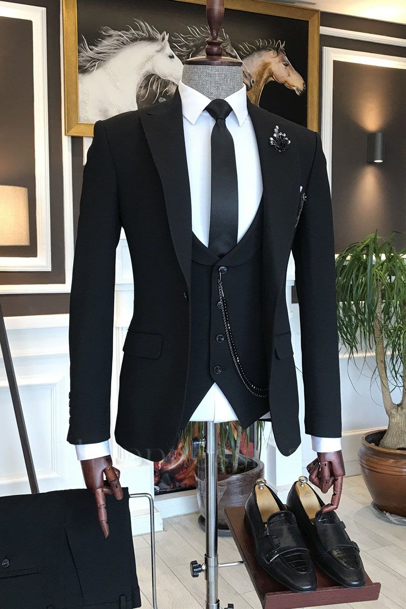 Nora Traditional All Black 3-Pieces Peaked Lapel Business Suits For Men