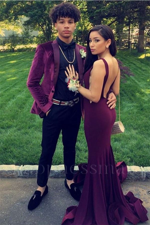 Orion Smart Burgundy Two Pieces Peak Lapel Velvet Prom Suits for Men